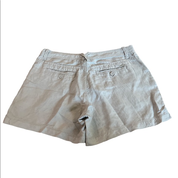 {Calvin Klein} Light Grey Linen Blend 5" Lightweight Button Pocket Shorts 10 - Picture 3 of 7